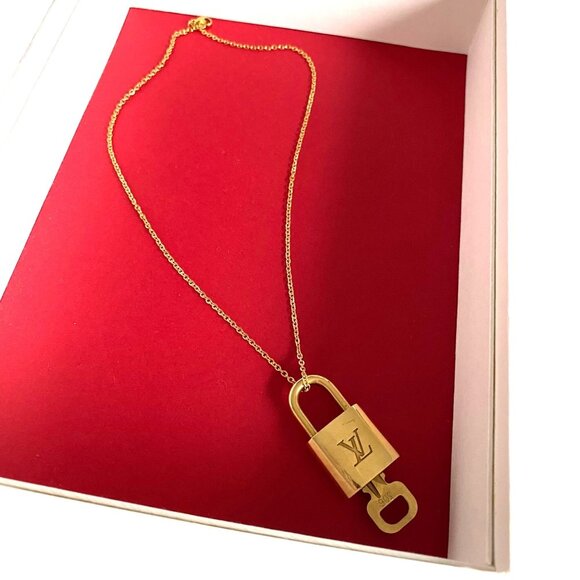 Louis Vuitton Lock & Key Necklace Authentic Designer Classic Luxury Vintage - Picture 4 of 6